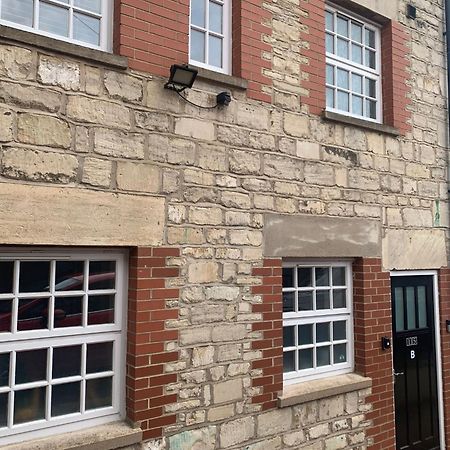 1 Bed House, Free Parking, 15 Minutes From Cheltenham Races Gloucester Dış mekan fotoğraf
